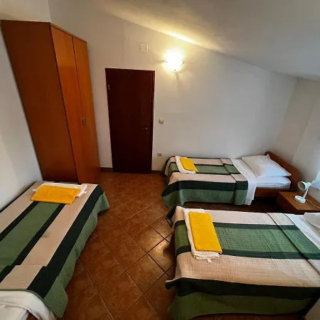 Lägenhet Apartman Peace 1 *